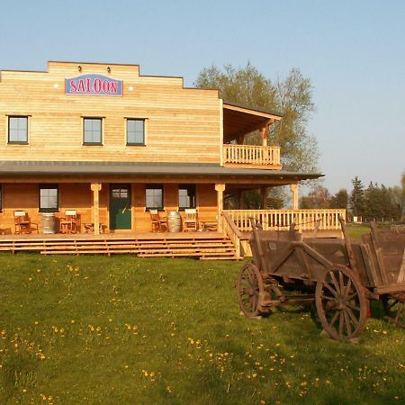 Villa Horse Lake Ranch à Neuendorf  Extérieur photo