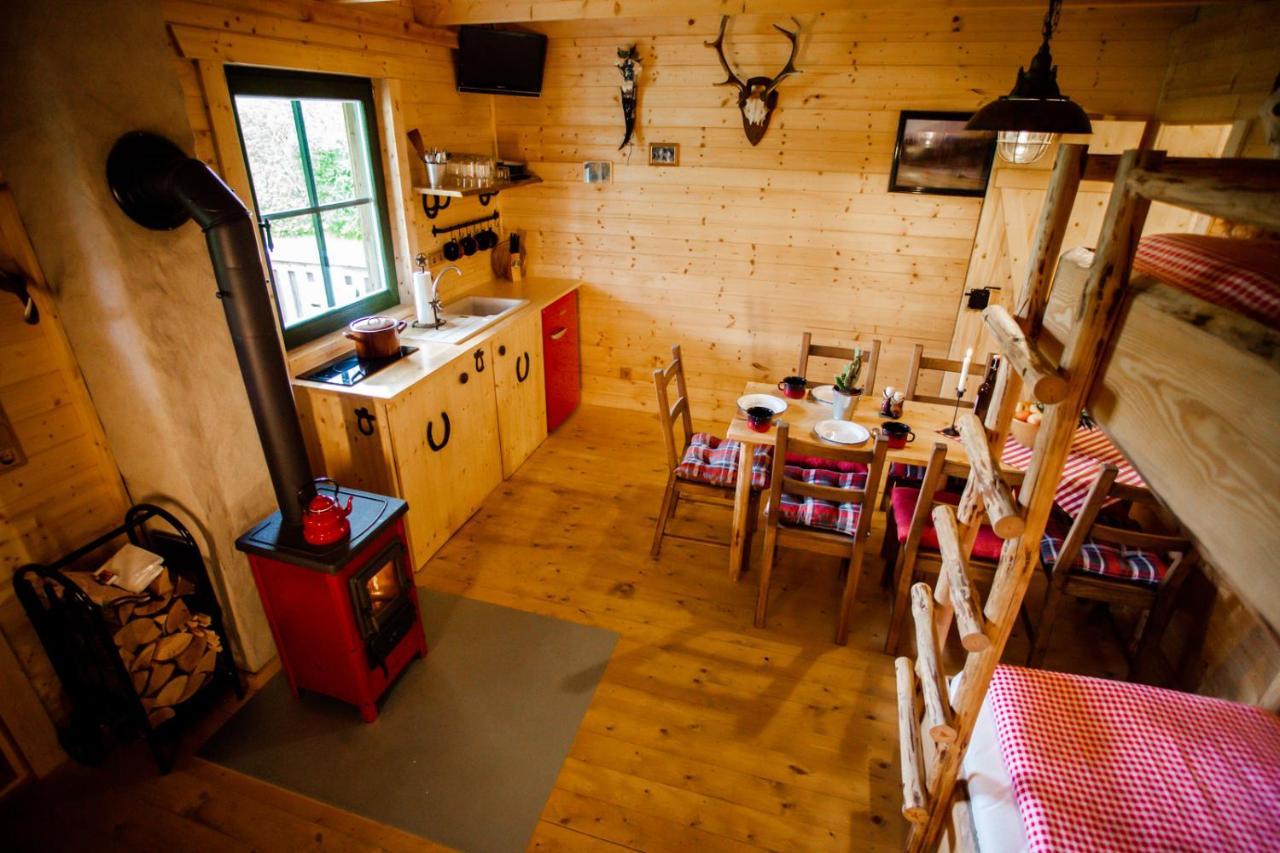 Horse Lake Ranch Neuendorf  Extérieur photo