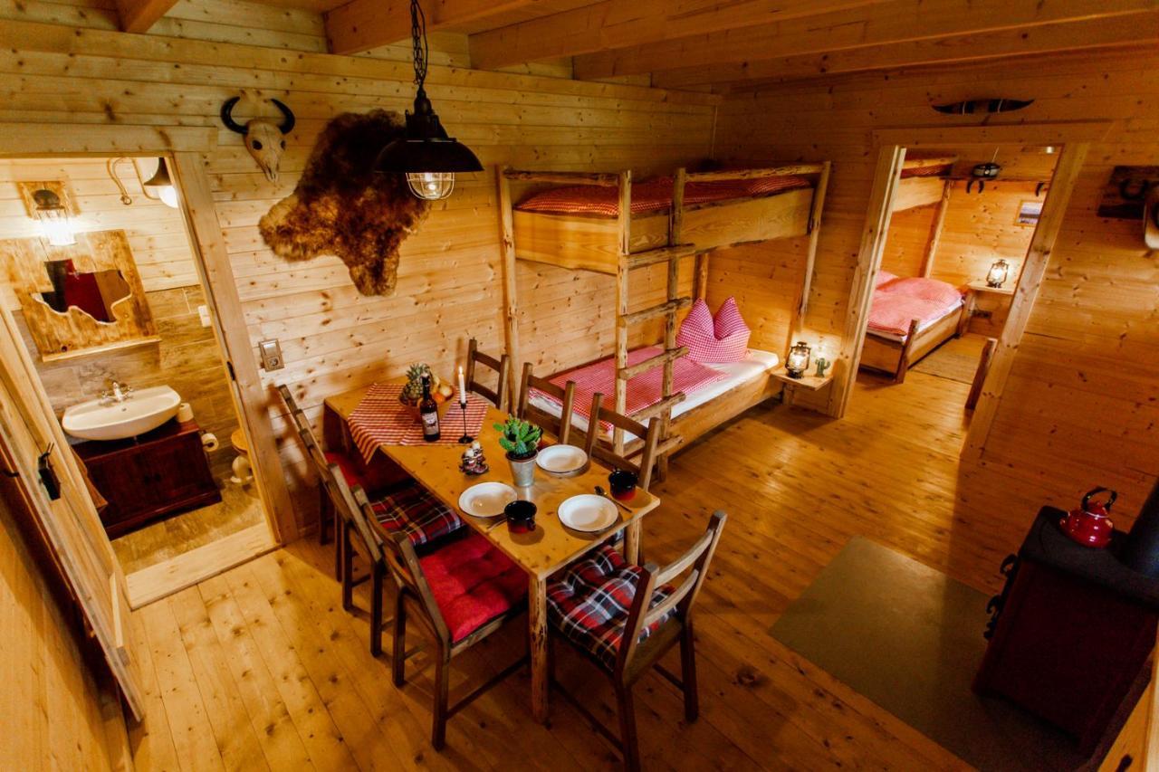 Horse Lake Ranch Neuendorf  Extérieur photo