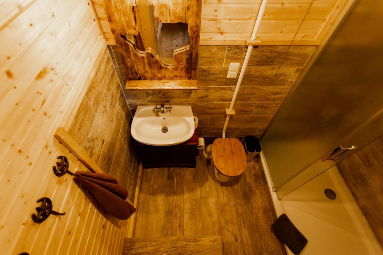 Horse Lake Ranch Neuendorf  Extérieur photo