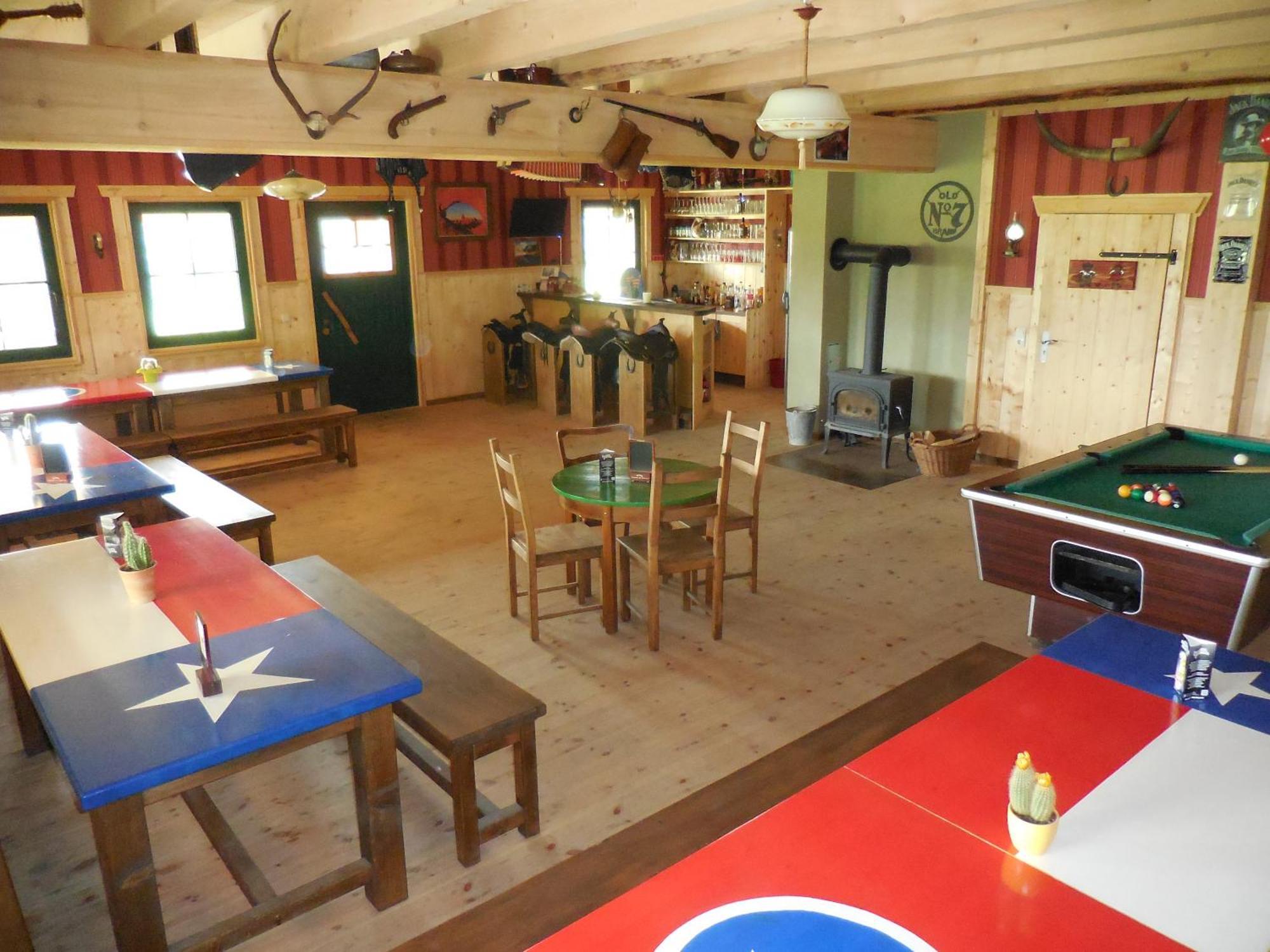 Horse Lake Ranch Neuendorf  Extérieur photo