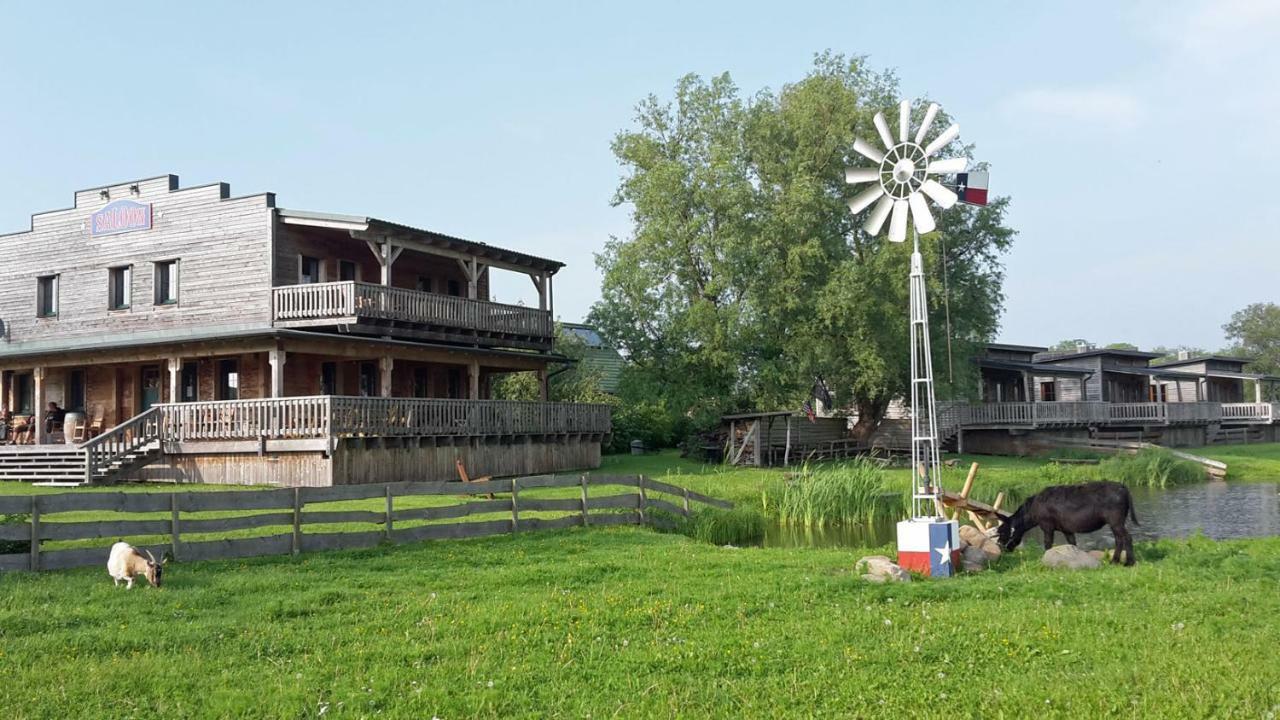 Villa Horse Lake Ranch à Neuendorf  Extérieur photo