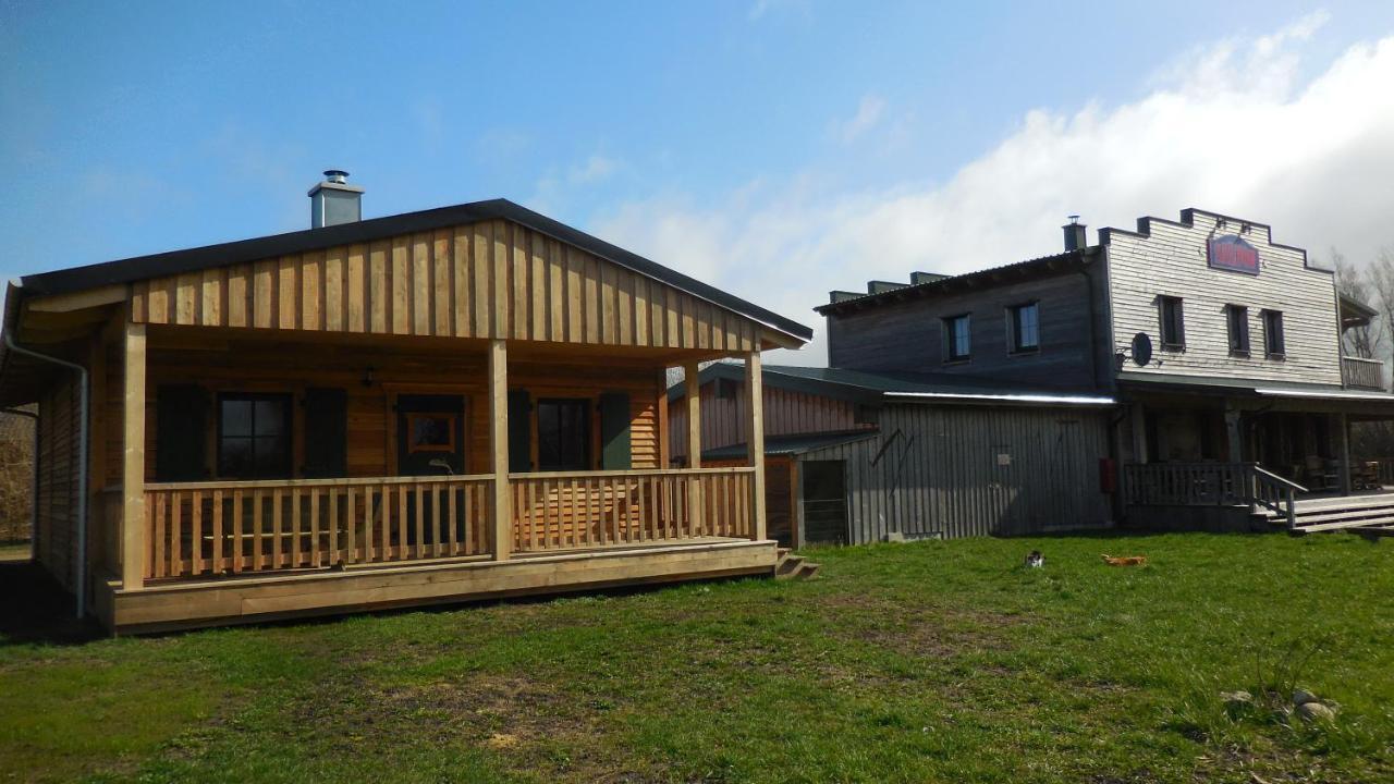 Horse Lake Ranch Neuendorf  Extérieur photo